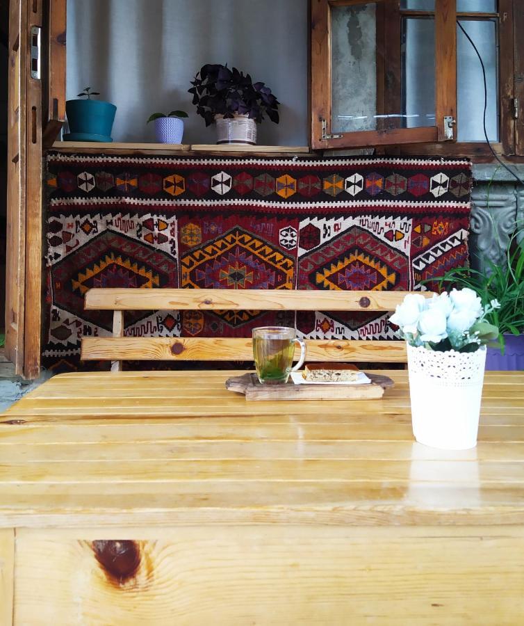 Ailama Guesthouse 메스티아 외부 사진