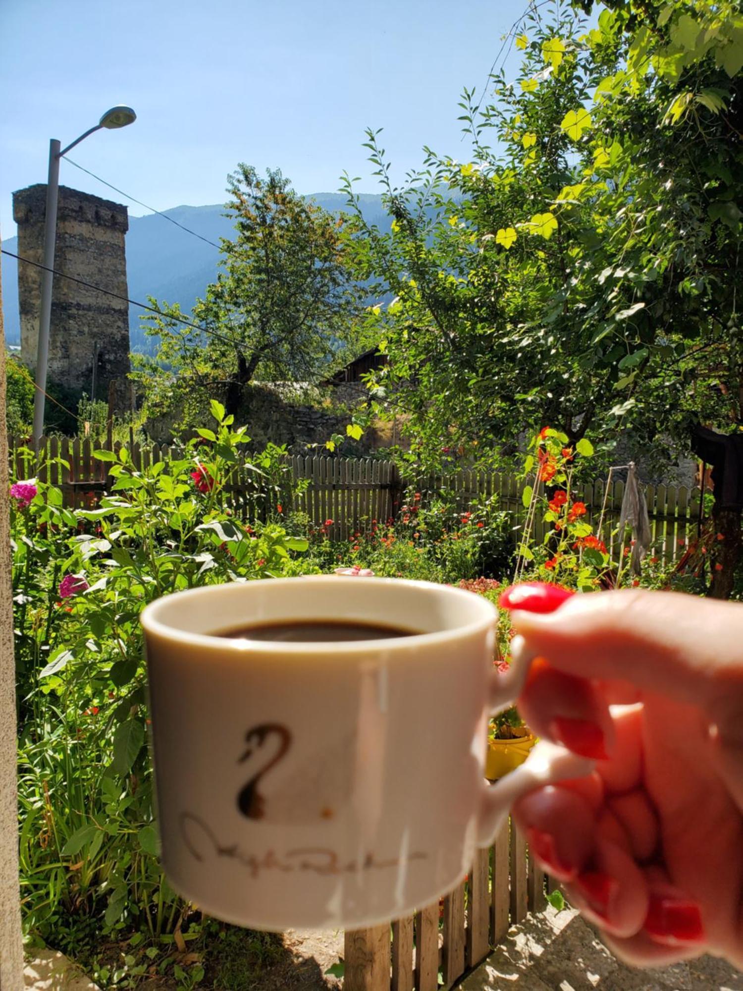 Ailama Guesthouse 메스티아 외부 사진
