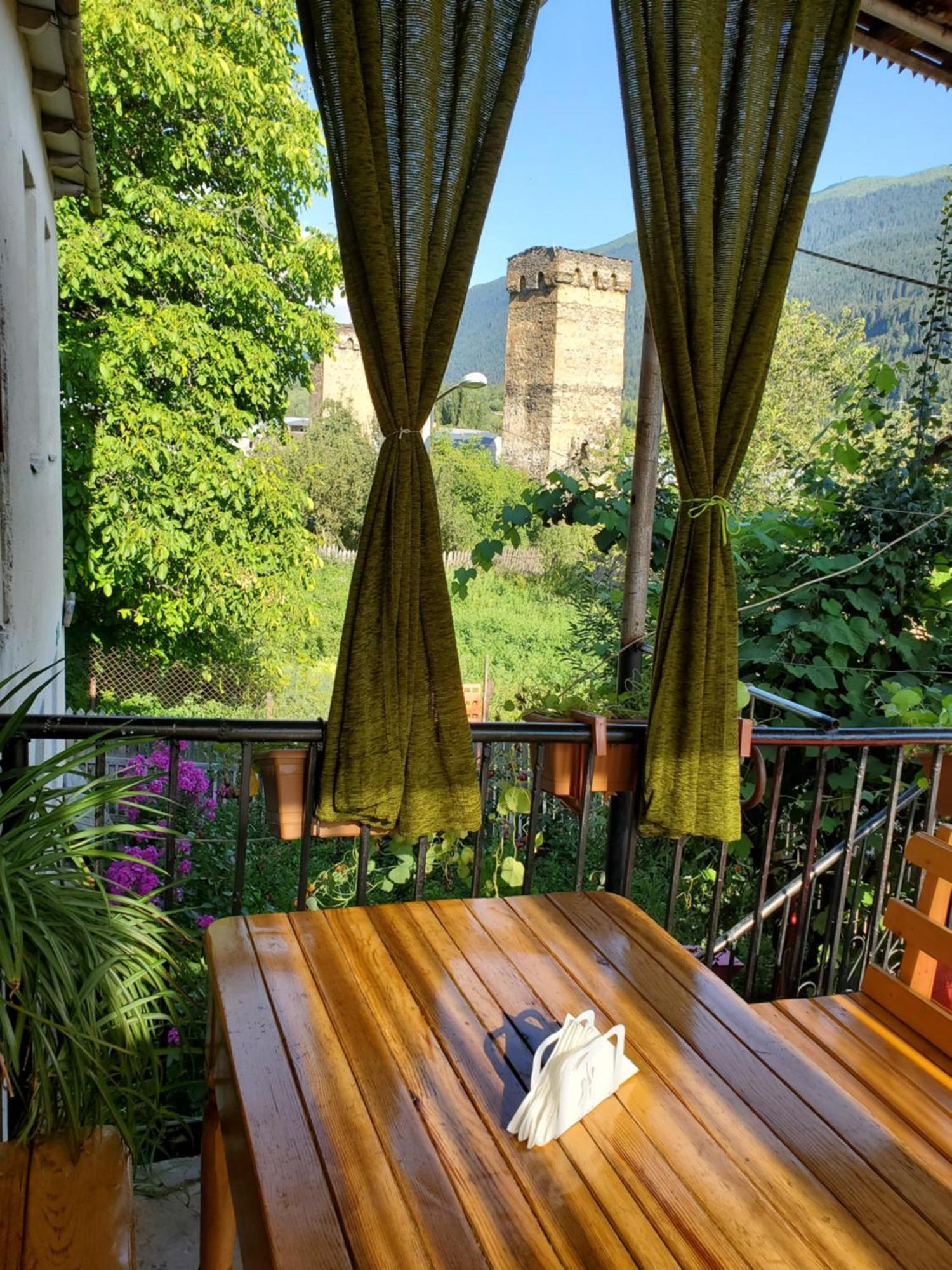 Ailama Guesthouse 메스티아 외부 사진