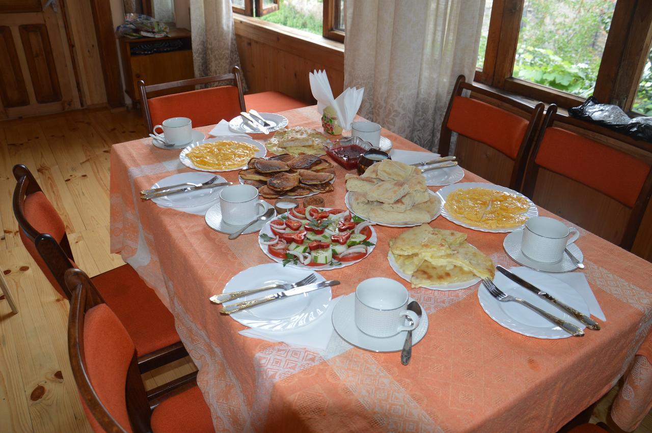 Ailama Guesthouse 메스티아 외부 사진